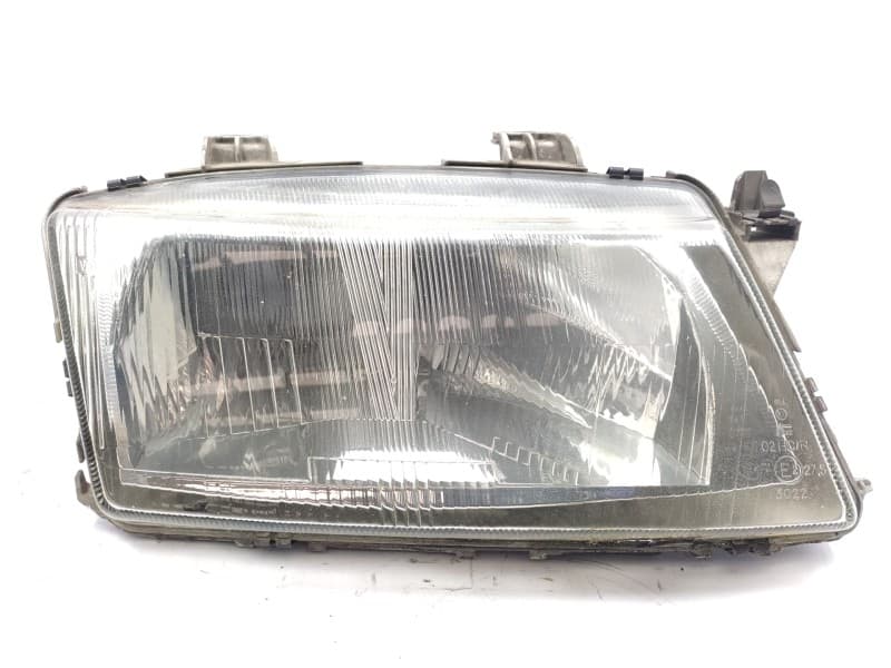 Faro Derecho 4240289  - Saab 900 I Kat