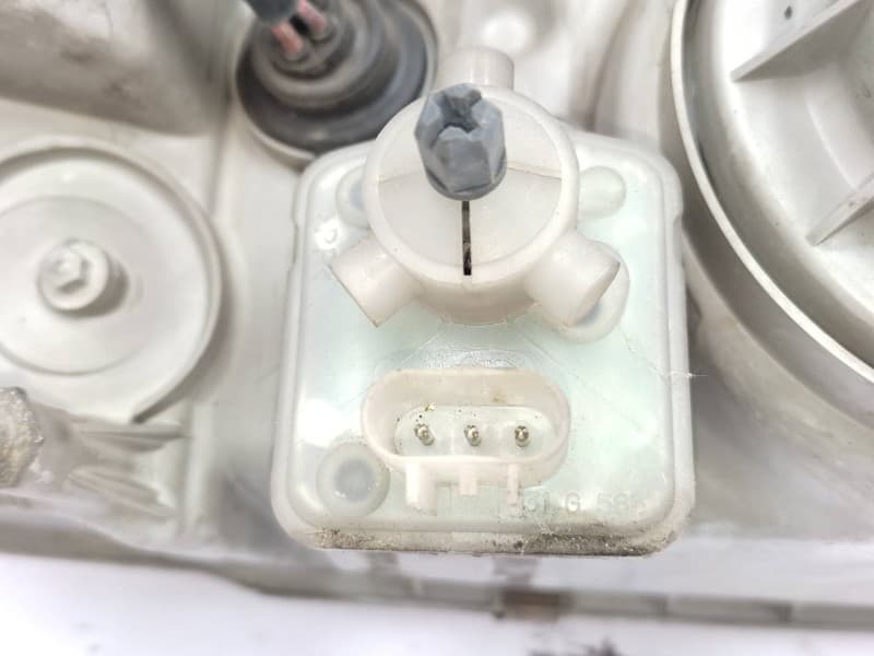 Faro Izquierdo 0k55a51040e  - Kia Carnival V6 Ls 4