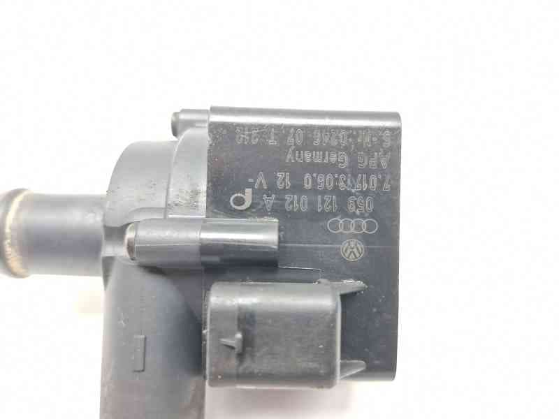 Recambio de bomba agua para audi a5 (8t3) 3.0 tdi quattro referencia OEM IAM 59121012A 3