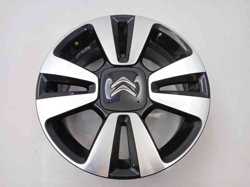 Recambio de llanta para citroën c3 iii (sx) 1.2 vti 82 referencia OEM IAM 9813075077