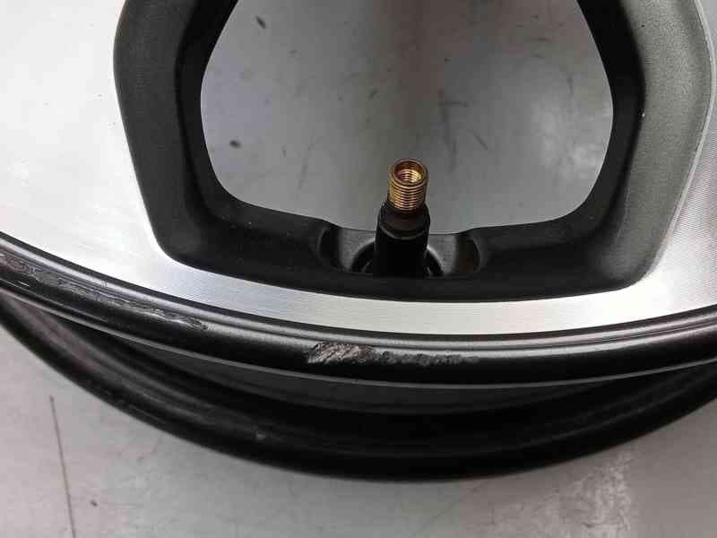 Recambio de llanta para hyundai i20 i (pb, pbt) 1.2 referencia OEM IAM 52910C8800 2