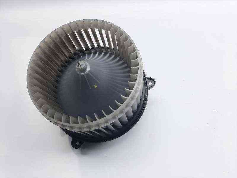 Recambio de motor calefaccion para chevrolet cruze lt referencia OEM IAM 5242710201 - Blanco