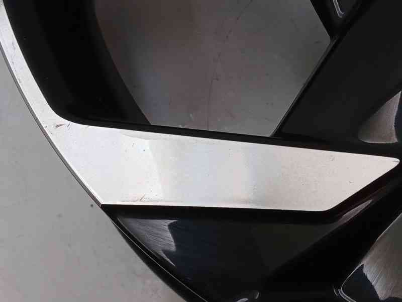 Recambio de llanta para nissan juke (f15) 1.6 referencia OEM IAM D03006PD1A D03006PD1A 5