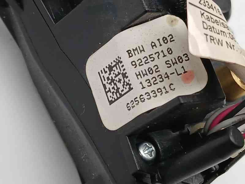 Recambio de volante para bmw 1 (f20) 116 d referencia OEM IAM 9225710 9225710 5