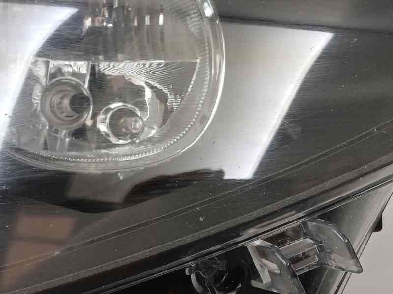 Recambio de faro derecho para bmw 1 (f20) 116 d referencia OEM IAM 722967208 722967208 4