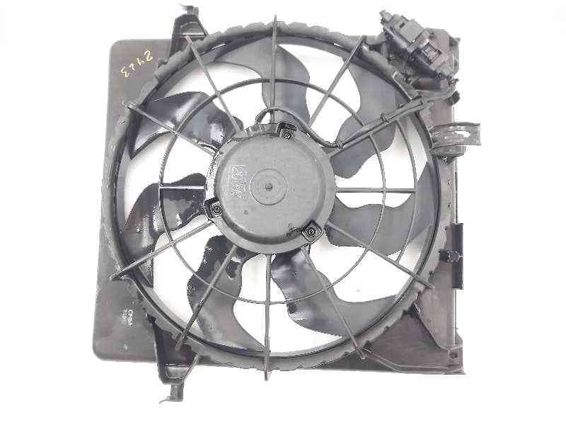 Recambio de electroventilador para hyundai i30 comfort referencia OEM IAM 253802H600 2