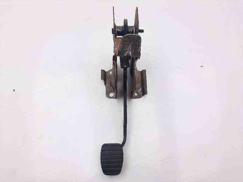 Recambio de pedal freno para dacia sandero laureate referencia OEM IAM - Blanco