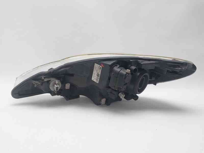 Recambio de faro derecho para peugeot 107 (pm_, pn_) 1.0 referencia OEM IAM 811100H110 3