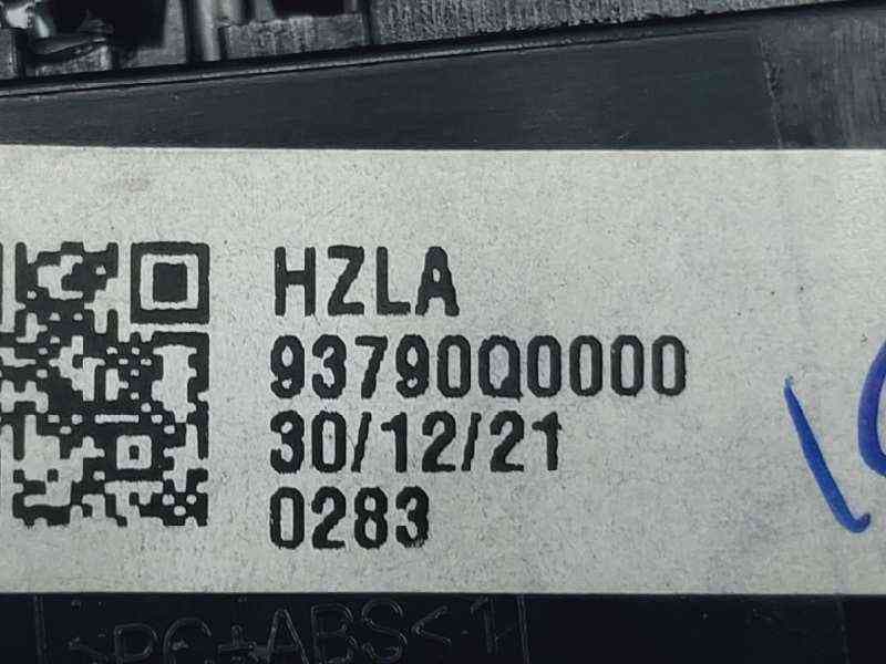 Recambio de warning para hyundai i20 klass referencia OEM IAM 93790Q0000 2