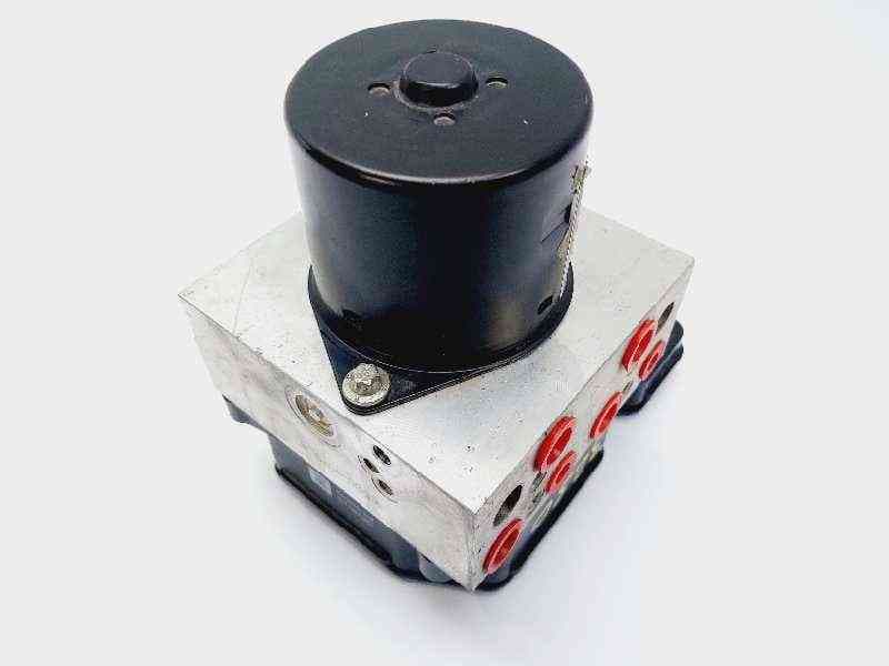 Recambio de abs para opel insignia berlina cosmo referencia OEM IAM 13328651 3
