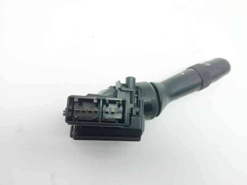 Recambio de mando limpia para toyota verso (_r2_) 1.6 (zgr20_) referencia OEM IAM 17F381 2