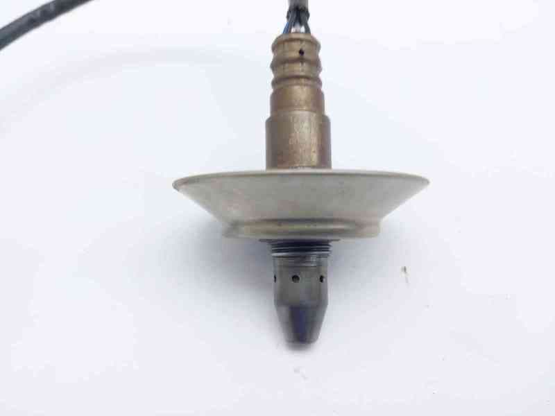 Recambio de sonda lambda para toyota yaris hybrid referencia OEM IAM 8946752080 2