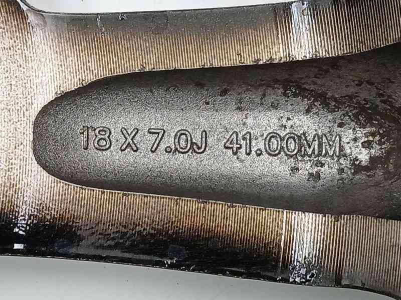 Recambio de llanta para jeep cherokee (kl) 2.2 crd 4x4 referencia OEM IAM 5SN87TRMAB 7