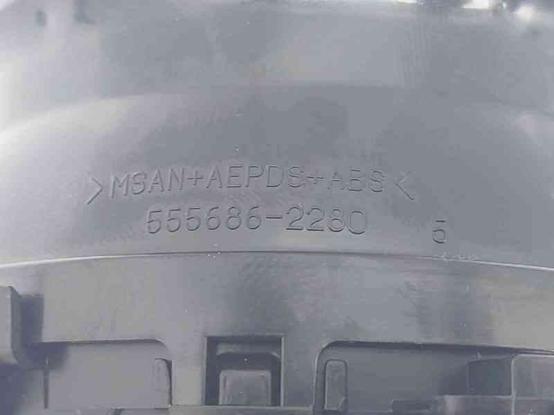 Recambio de rejilla aireadora para toyota yaris hybrid referencia OEM IAM 5556862280 3