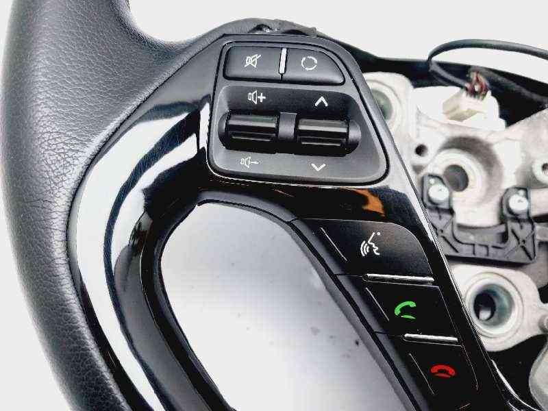 Recambio de volante para kia cee'd x-tech referencia OEM IAM 56110A2755AHV 6