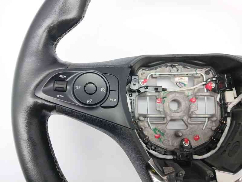 Recambio de volante para opel corsa f elegance referencia OEM IAM 39196701 2