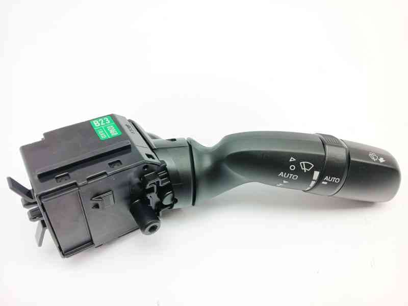 Recambio de mando limpia para toyota corolla (e21) referencia OEM IAM 02A6017L033