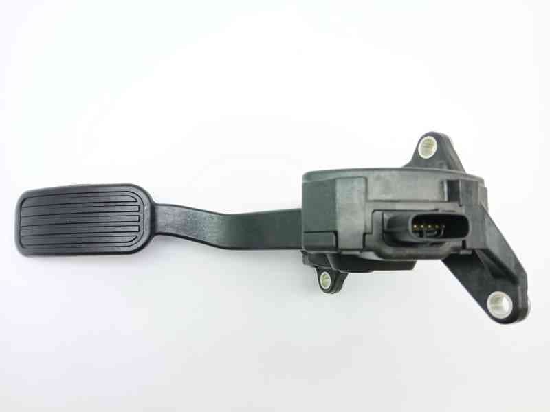 Recambio de potenciometro pedal para toyota corolla (e21) referencia OEM IAM 7811002211