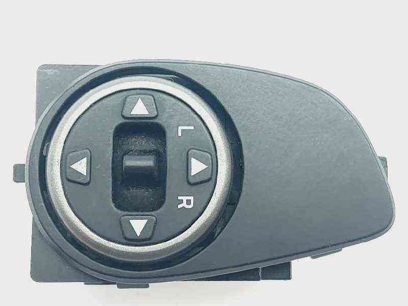 Recambio de mando retrovisor para hyundai i20 active referencia OEM IAM 299140228