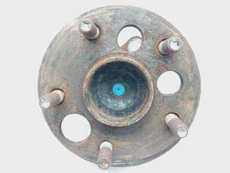 Recambio de buje para toyota auris hybrid active referencia OEM IAM 8954452040