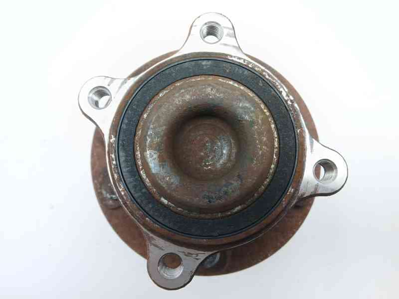 Recambio de buje para opel astra j (p10) 1.7 cdti (68) referencia OEM IAM 13502873 3