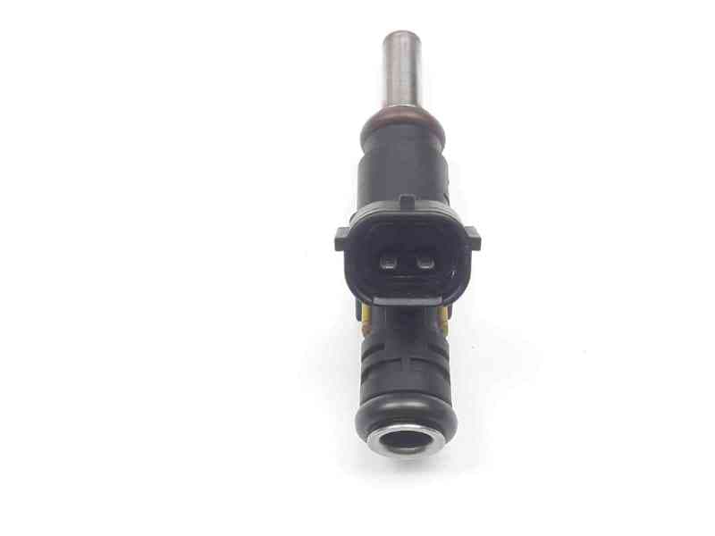 Recambio de inyector para peugeot 3008 premium referencia OEM IAM V752817680 2