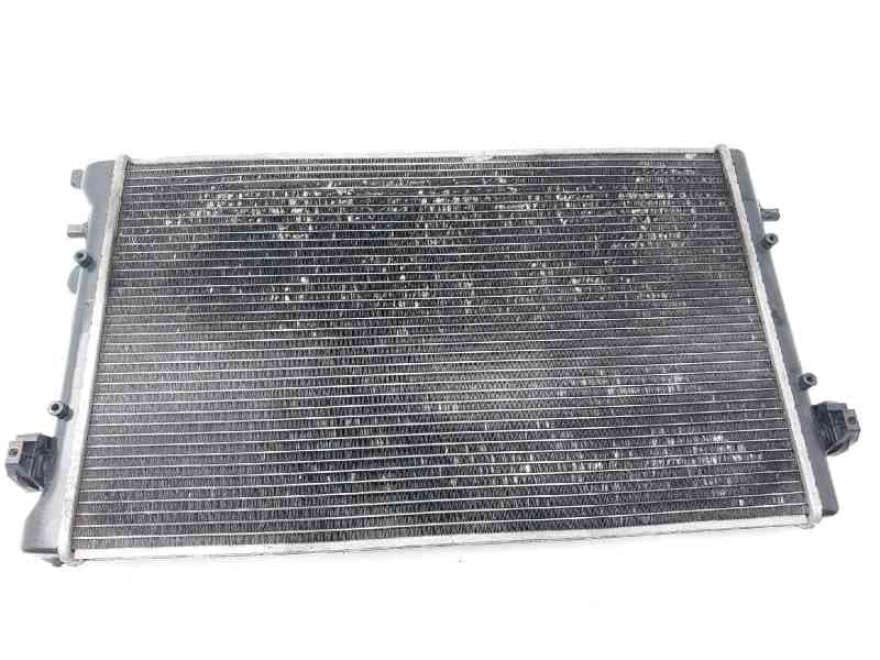 Recambio de radiador agua para toyota auris hybrid business referencia OEM IAM 2