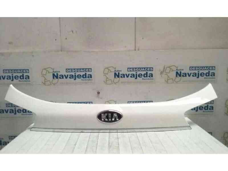 Recambio de molduras traseras para kia carens ( ) concept referencia OEM IAM  BLANCO - Blanco