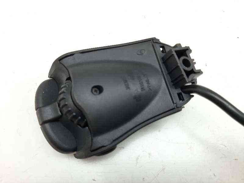 Recambio de mando multifuncion para dacia duster ambiance 4x2 referencia OEM IAM 4