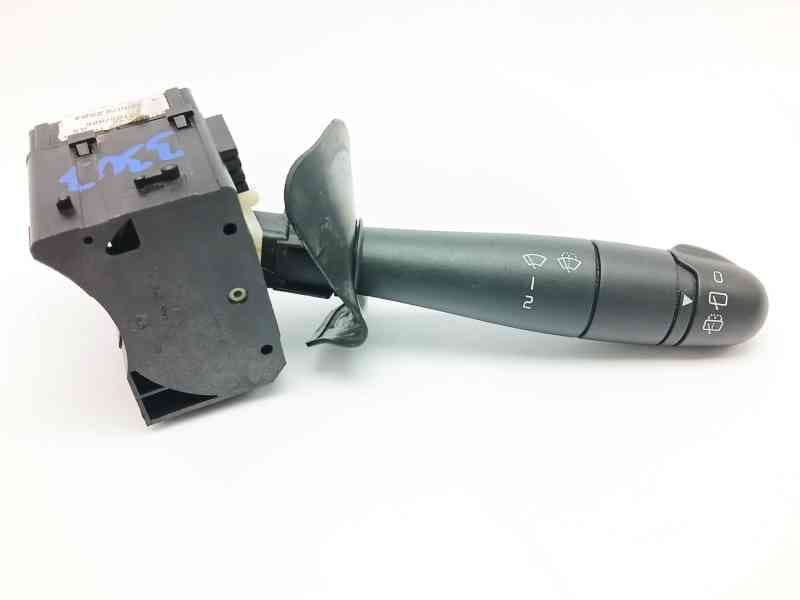 Recambio de mando limpia para dacia sandero básico referencia OEM IAM 8200792584