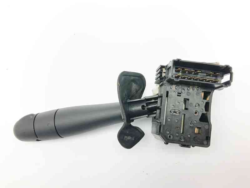 Recambio de mando limpia para dacia sandero básico referencia OEM IAM 8200792584 2