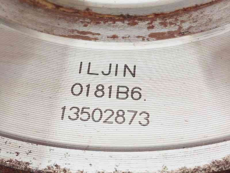 Recambio de buje para chevrolet cruze ls referencia OEM IAM 13502873 4
