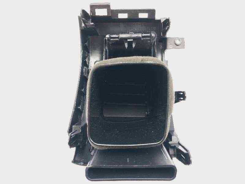 Recambio de rejilla aireadora para toyota prius+ eco referencia OEM IAM 5568647060 2