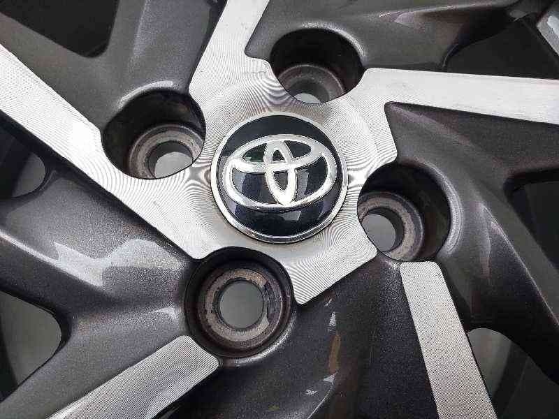 Recambio de llanta para toyota yaris hybrid referencia OEM IAM 426110DG80 5
