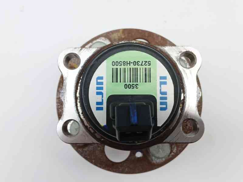 Recambio de buje para hyundai bayon (bc3) 1.2 mpi referencia OEM IAM 52730H8500 2
