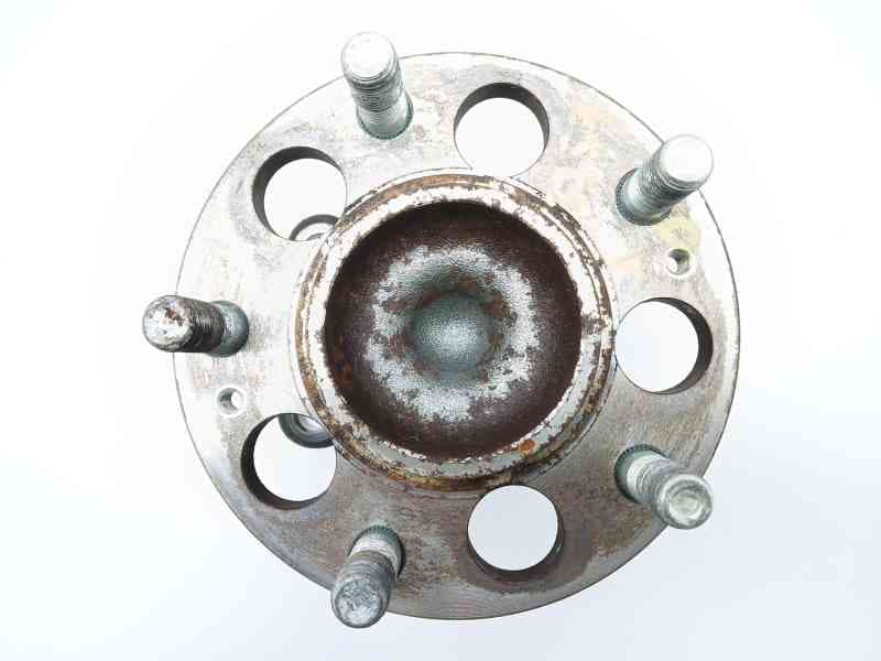 Recambio de buje para kia carens iv 1.7 crdi referencia OEM IAM 52730A4000
