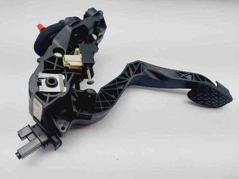 Recambio de pedal embrague para ford ka+ ultimate referencia OEM IAM 7B633