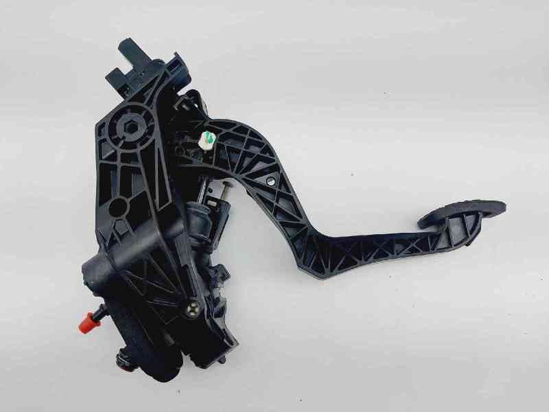 Recambio de pedal embrague para ford ka+ ultimate referencia OEM IAM 7B633 3