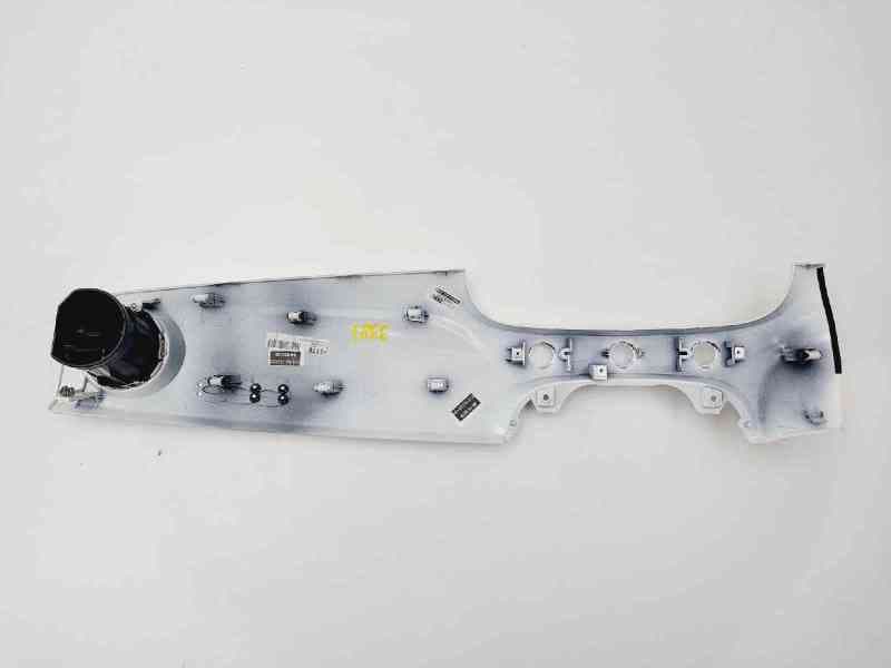 Recambio de moldura para fiat 500 (312) 1.0 hybrid referencia OEM IAM 735658196 3