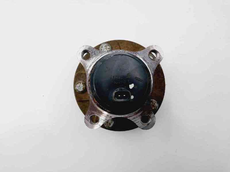 Recambio de buje para lexus is200 (ds2/is2) 220d referencia OEM IAM 8954330260 2