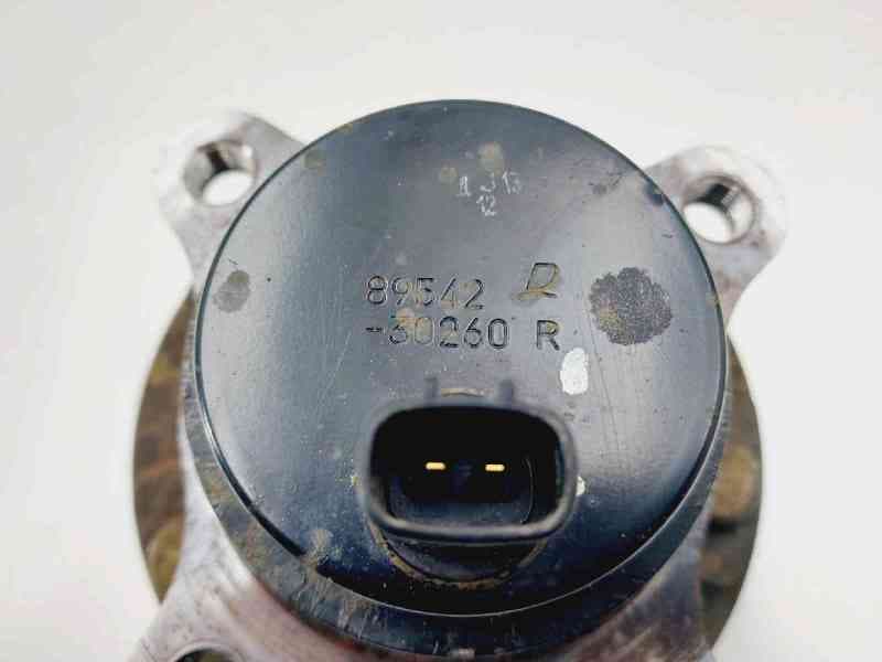 Recambio de buje para lexus is200 (ds2/is2) 220d referencia OEM IAM 8954230260 3