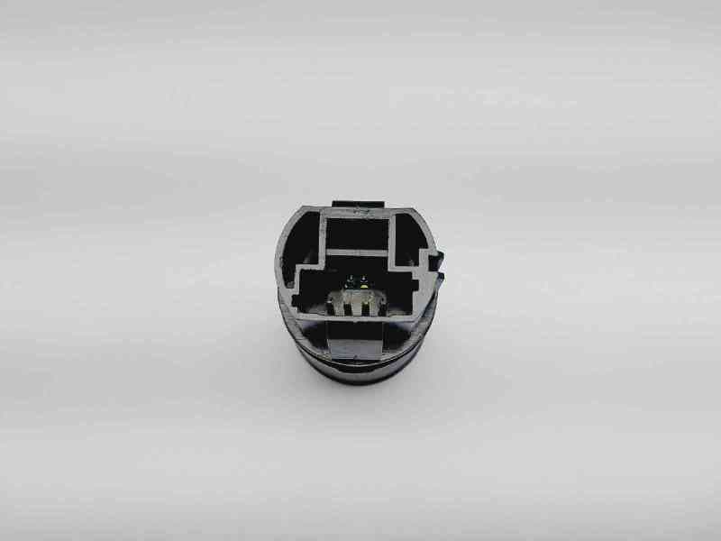 Recambio de interruptor para renault clio iv expression referencia OEM IAM 1927937 2