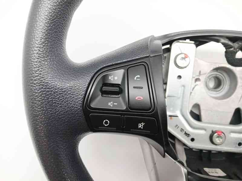 Recambio de volante para kia rio iii (ub) 1.25 cvvt referencia OEM IAM 561001W540HU 2