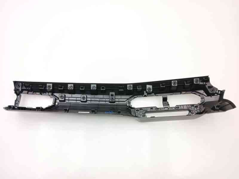 Recambio de moldura para dacia sandero iii 1.0 sce 65 referencia OEM IAM 683102674R 3