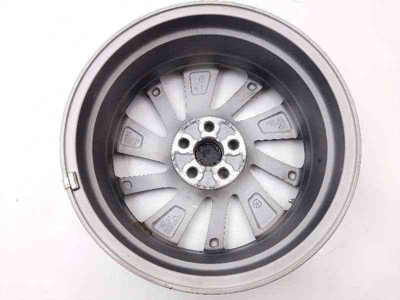 Recambio de llanta para lexus ct 200h white edition referencia OEM IAM 0052202013 4