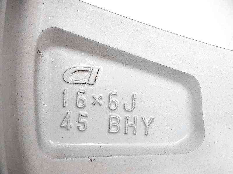 Recambio de llanta para lexus ct 200h white edition referencia OEM IAM 0052202013 6