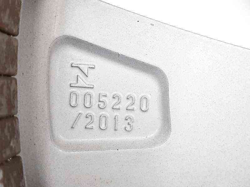 Recambio de llanta para lexus ct 200h white edition referencia OEM IAM 0052202013 5