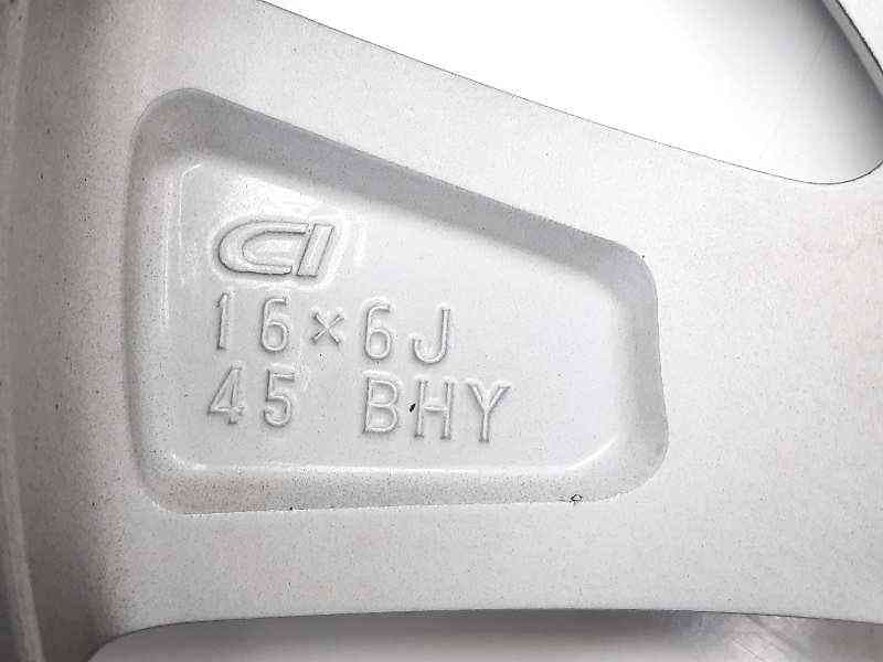 Recambio de llanta para lexus ct 200h white edition referencia OEM IAM 0052202013 6