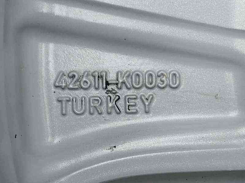 Recambio de llanta para toyota yaris xpa1f referencia OEM IAM 42611K0030 2