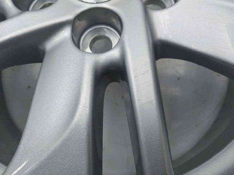 Recambio de llanta para toyota yaris xpa1f referencia OEM IAM 42611K0030 4